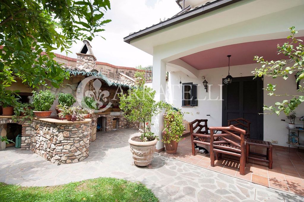 Luxury House for sale in Riano, 840 000 €, Photo 1