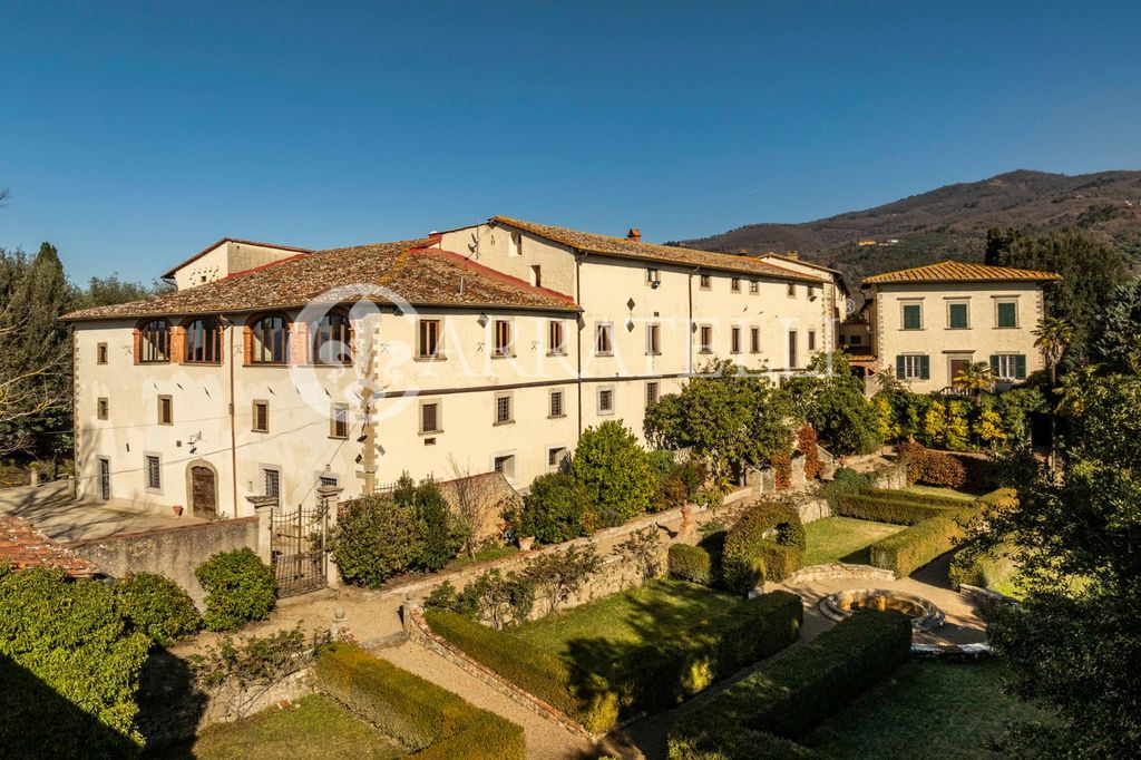 Luxury House for sale in Arezzo, 0 €, Photo 1