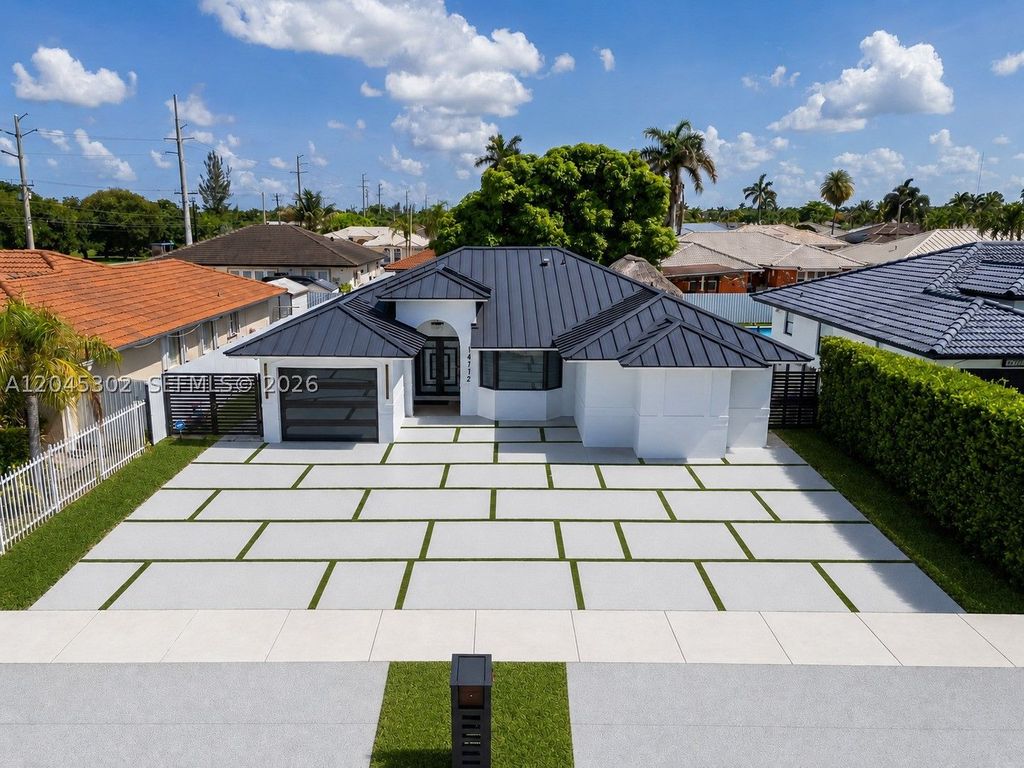 Maison de luxe à vendre à Miami, 730 496 €, Photo 1