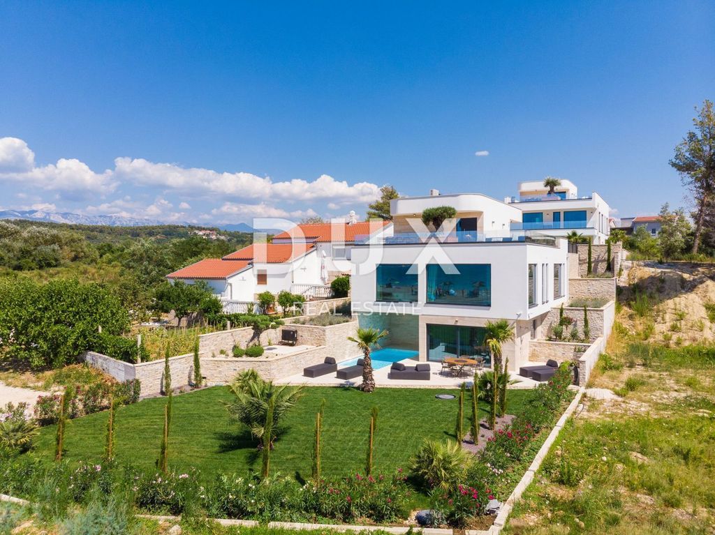 Maison de luxe à vendre à Ražanac, 3 250 000 €, Photo 3