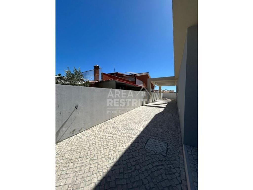 Luxury House for sale in Seixal, 475 000 €, Photo 4