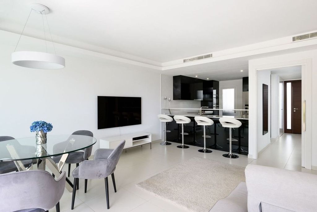 Maison de luxe à vendre à Marbella, 1 675 000 €, Photo 3