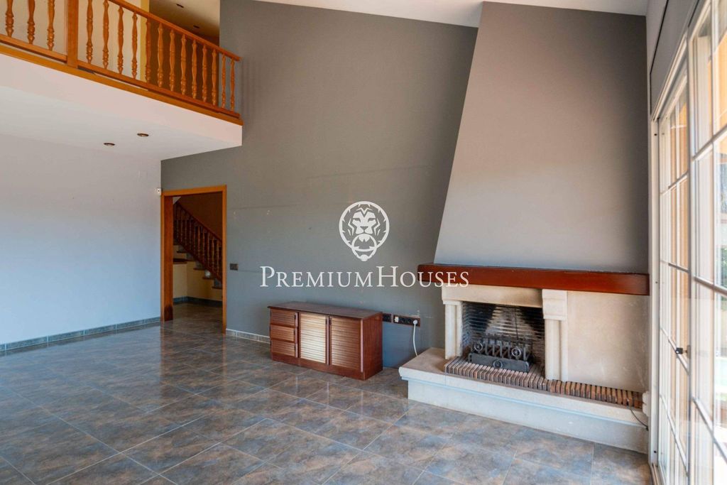 Maison de luxe à vendre à Begues, 565 000 €, Photo 3