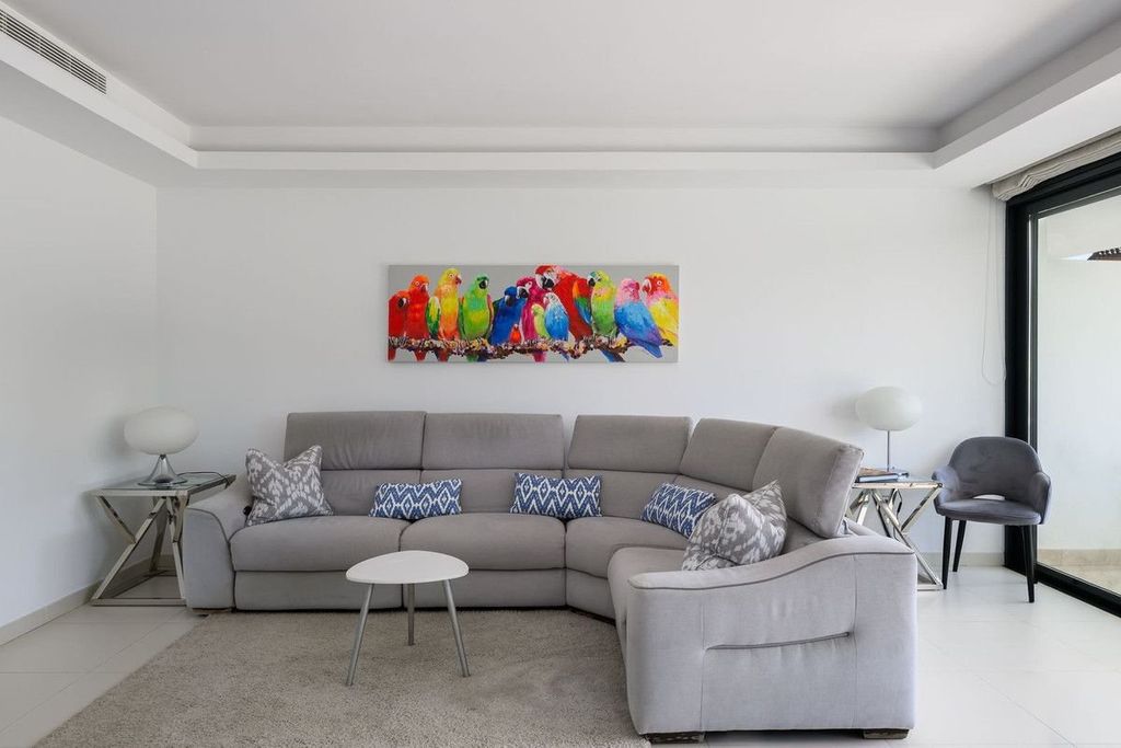 Maison de luxe à vendre à Marbella, 1 675 000 €, Photo 5