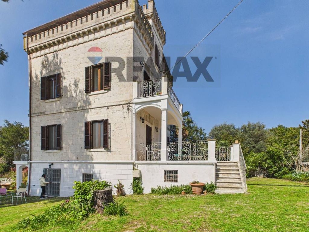 Luxury House for sale in Ostuni, 1 199 000 €, Photo 1