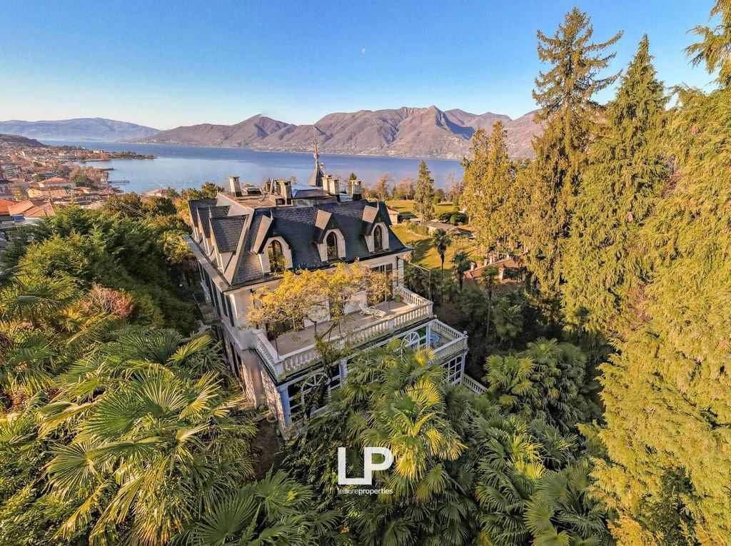 Luxury House for sale in Luino, 2 750 000 €, Photo 1