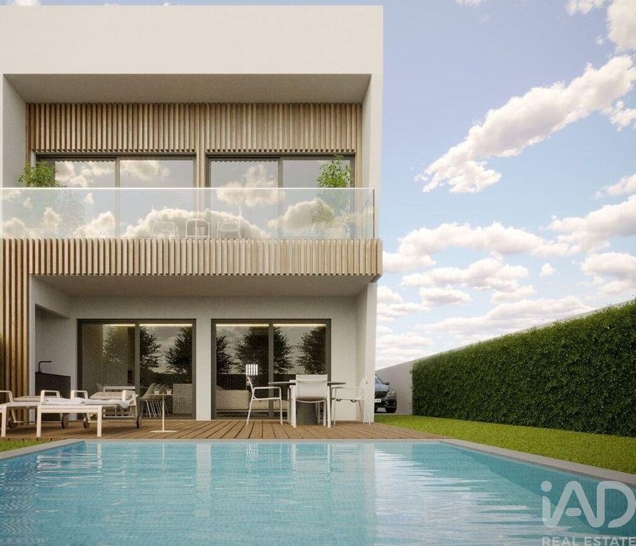 Luxury House for sale in Cascais, 860 000 €, Photo 1