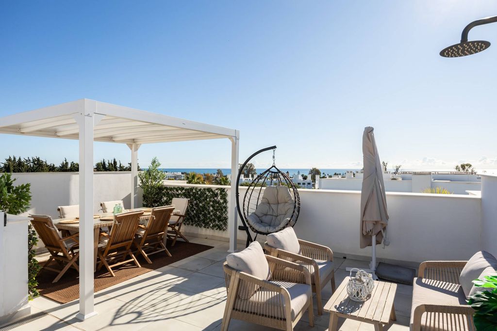 Maison de luxe à vendre à Estepona, 899 000 €, Photo 1