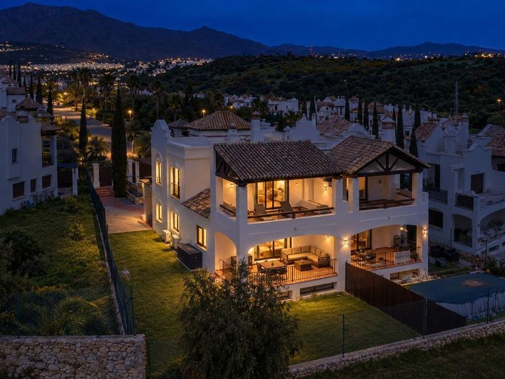 Maison de luxe à vendre à Estepona, 859 950 €, Photo 1
