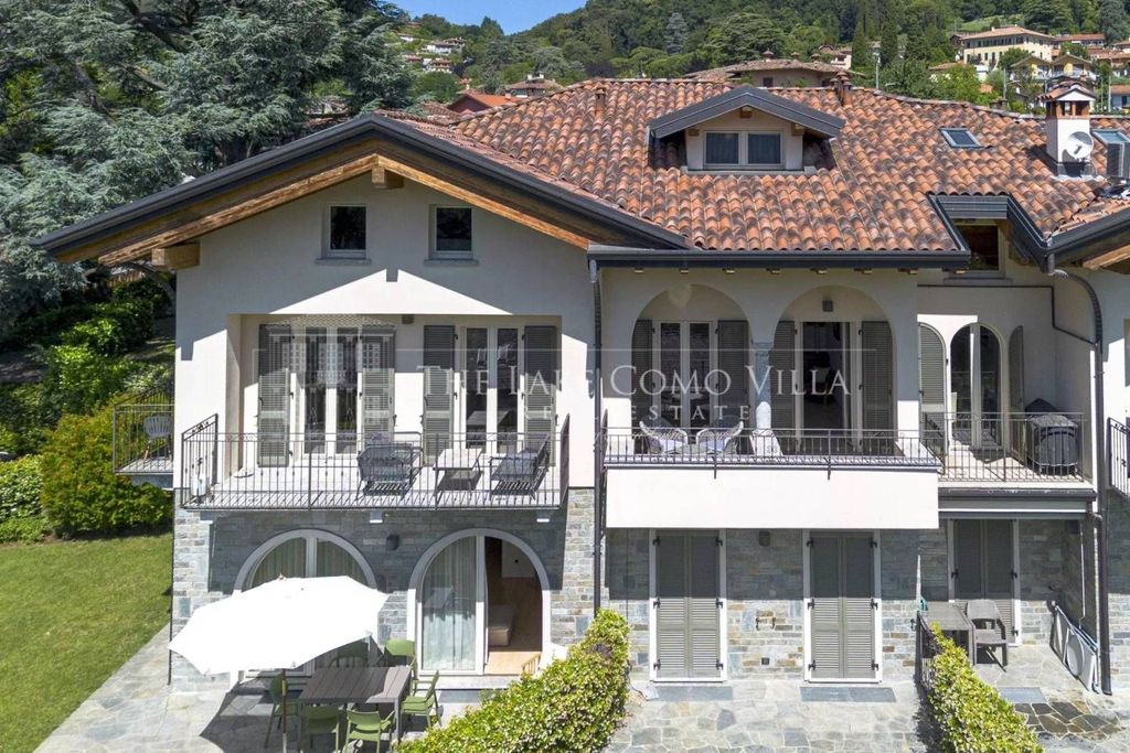 Luxury Apartment for sale in Menaggio, 920 000 €, Photo 2