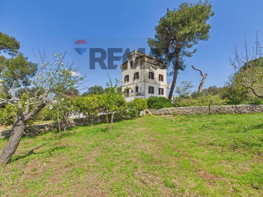 Luxury House for sale in Ostuni, 1 199 000 €, Photo 2