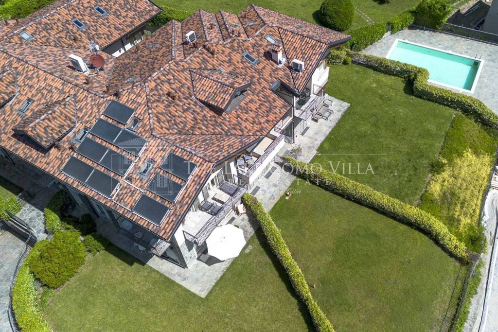 Luxury Apartment for sale in Menaggio, 920 000 €, Photo 5