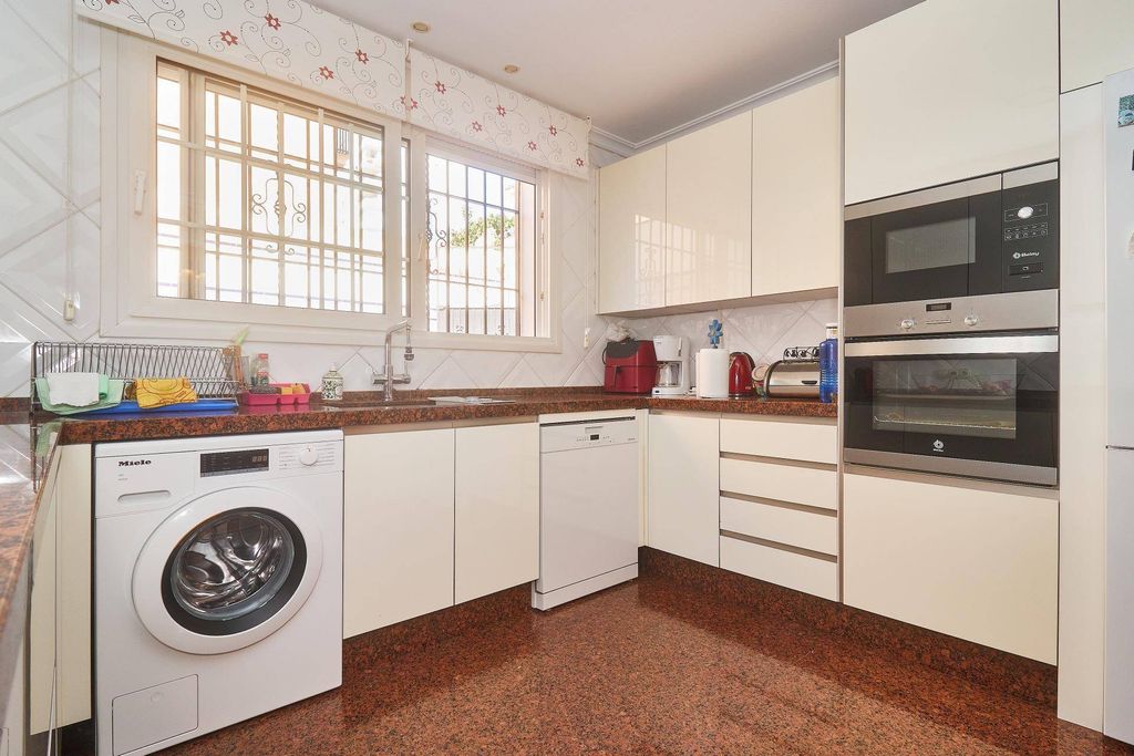 Luxury House for sale in Fuengirola, 895 000 €, Photo 5