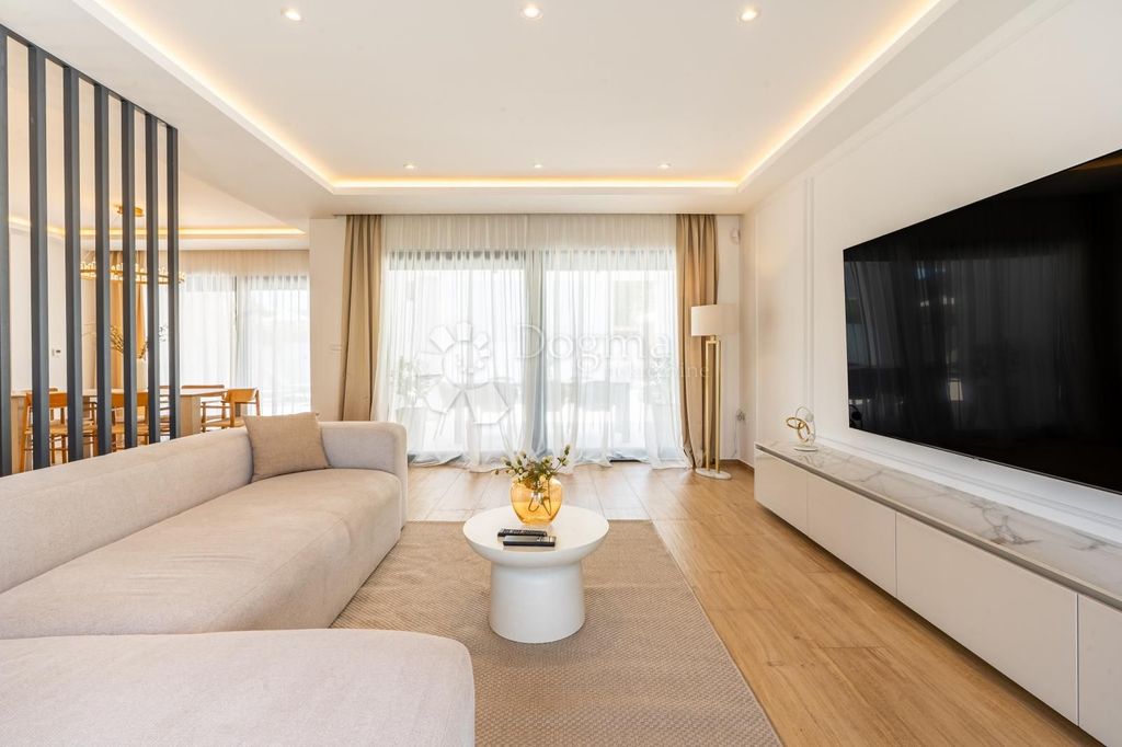 Maison de luxe à vendre à Pula, 1 150 000 €, Photo 7