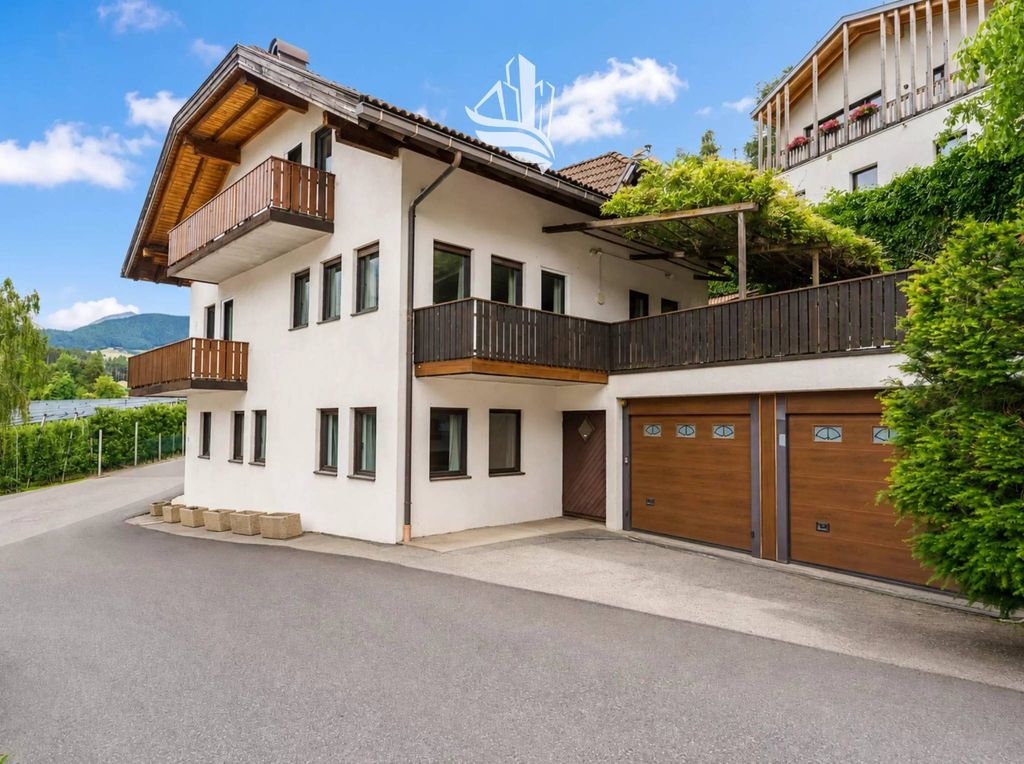 Luxury House for sale in Bressanone, 1 280 000 €, Photo 1