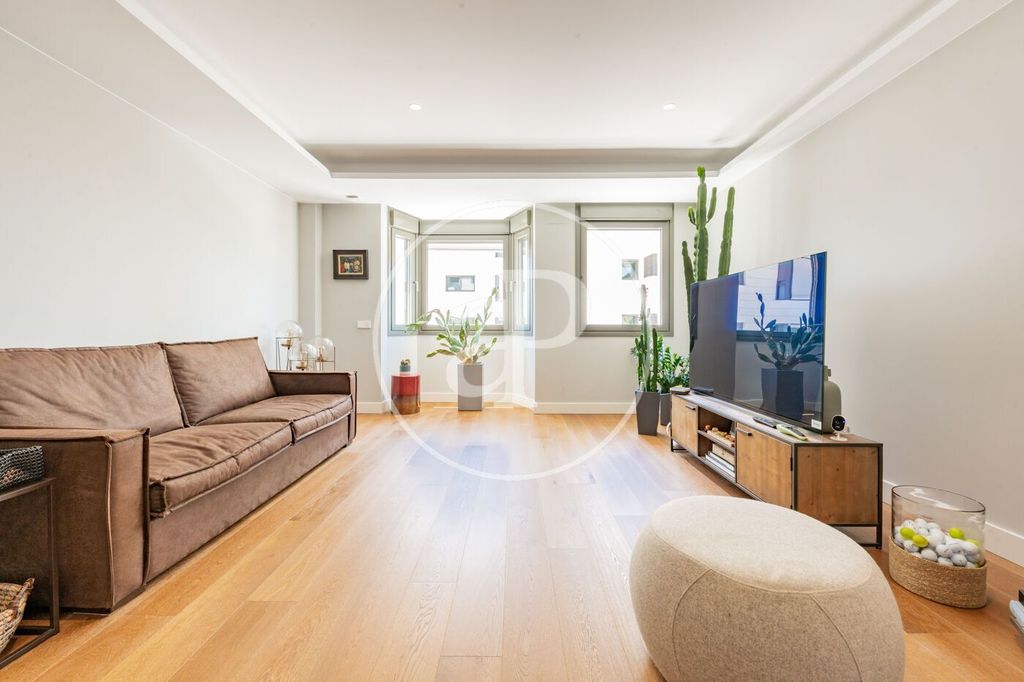 Luxury Apartment for sale in Alcobendas, 950 000 €, Photo 2