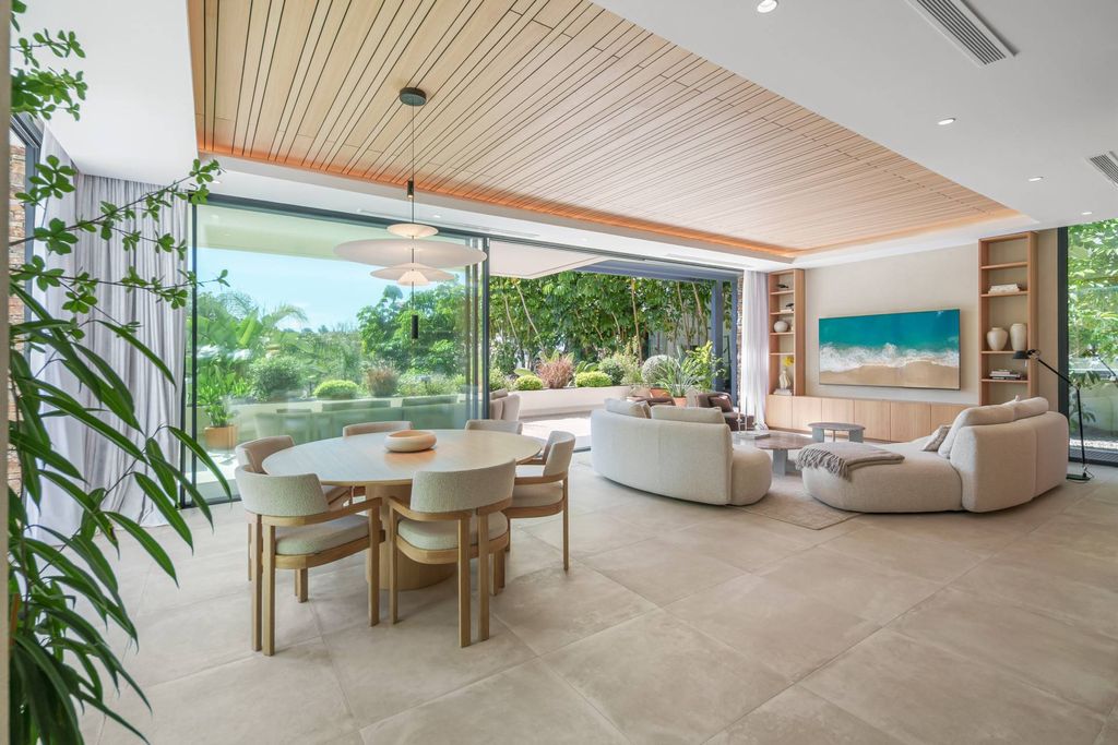 Luxury House for sale in Marbella, 2 750 000 €, Photo 2
