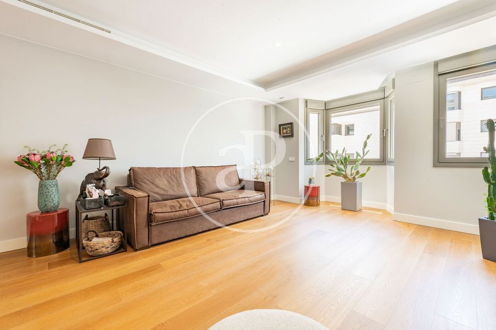 Luxury Apartment for sale in Alcobendas, 950 000 €, Photo 3