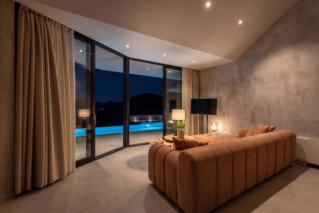 Maison de luxe à vendre à Agios Ioánnis Peristerón, 1 800 000 €, Photo 2