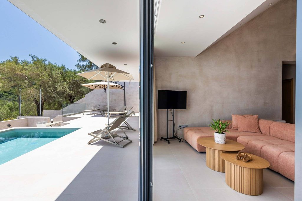 Maison de luxe à vendre à Agios Ioánnis Peristerón, 1 800 000 €, Photo 5