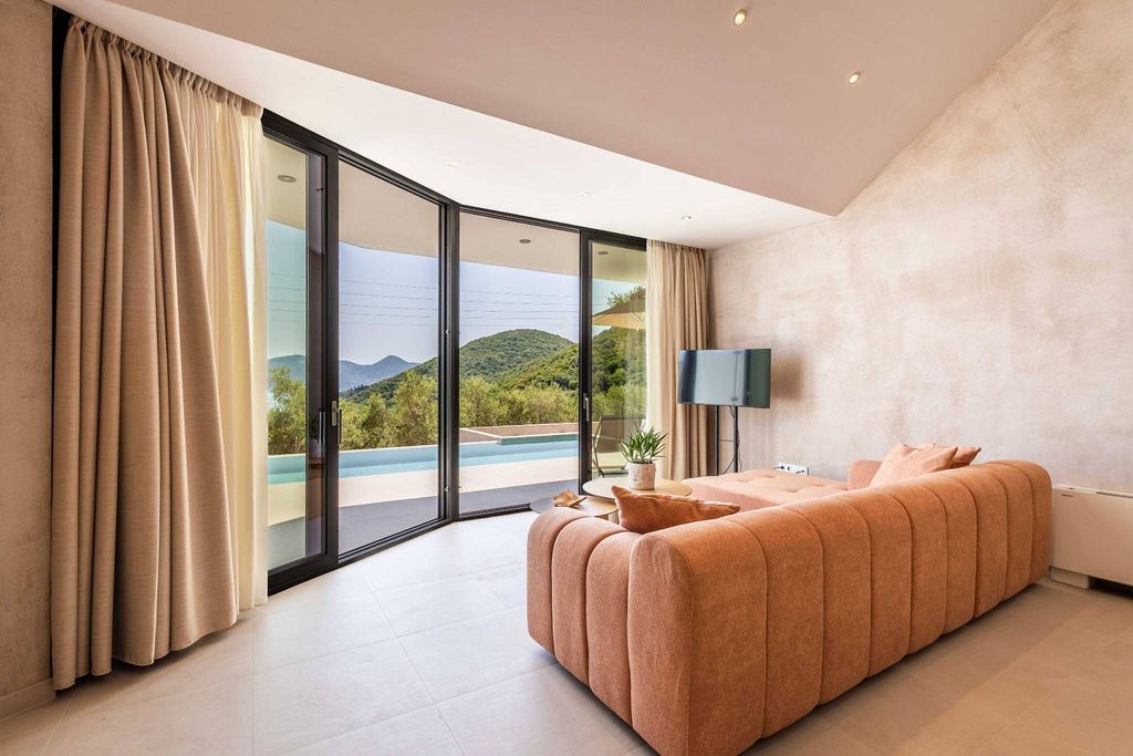 Maison de luxe à vendre à Agios Ioánnis Peristerón, 1 800 000 €, Photo 6