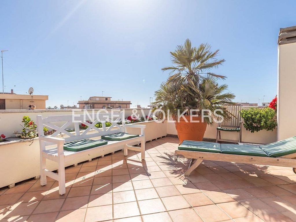 Luxury Apartment for sale in Anzio, 470 000 €, Photo 1