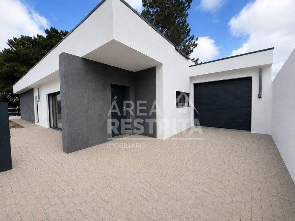 Luxury House for sale in Seixal, 550 000 €, Photo 1