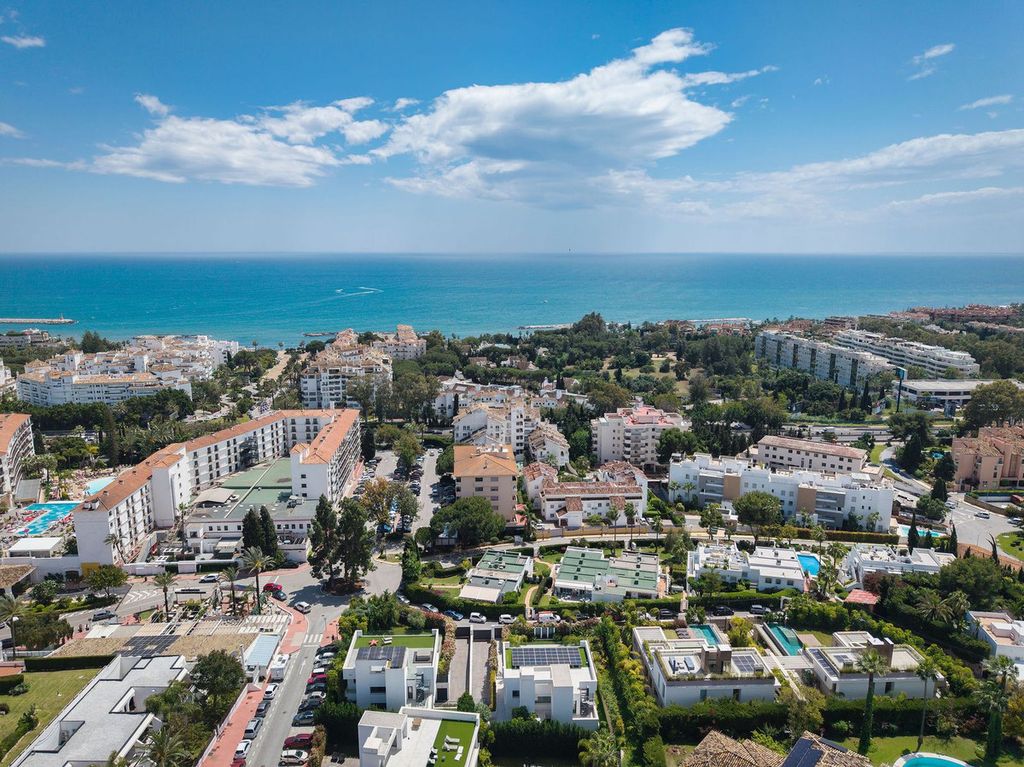 Luxury House for sale in Marbella, 3 995 000 €, Photo 2
