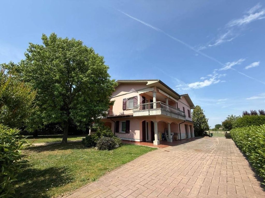 Luxury House for sale in Forlì, 760 000 €, Photo 1