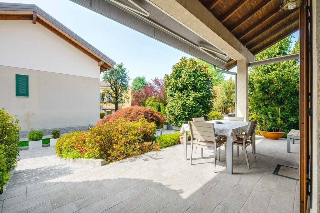 Maison de luxe à vendre à Saronno, 549 000 €, Photo 3