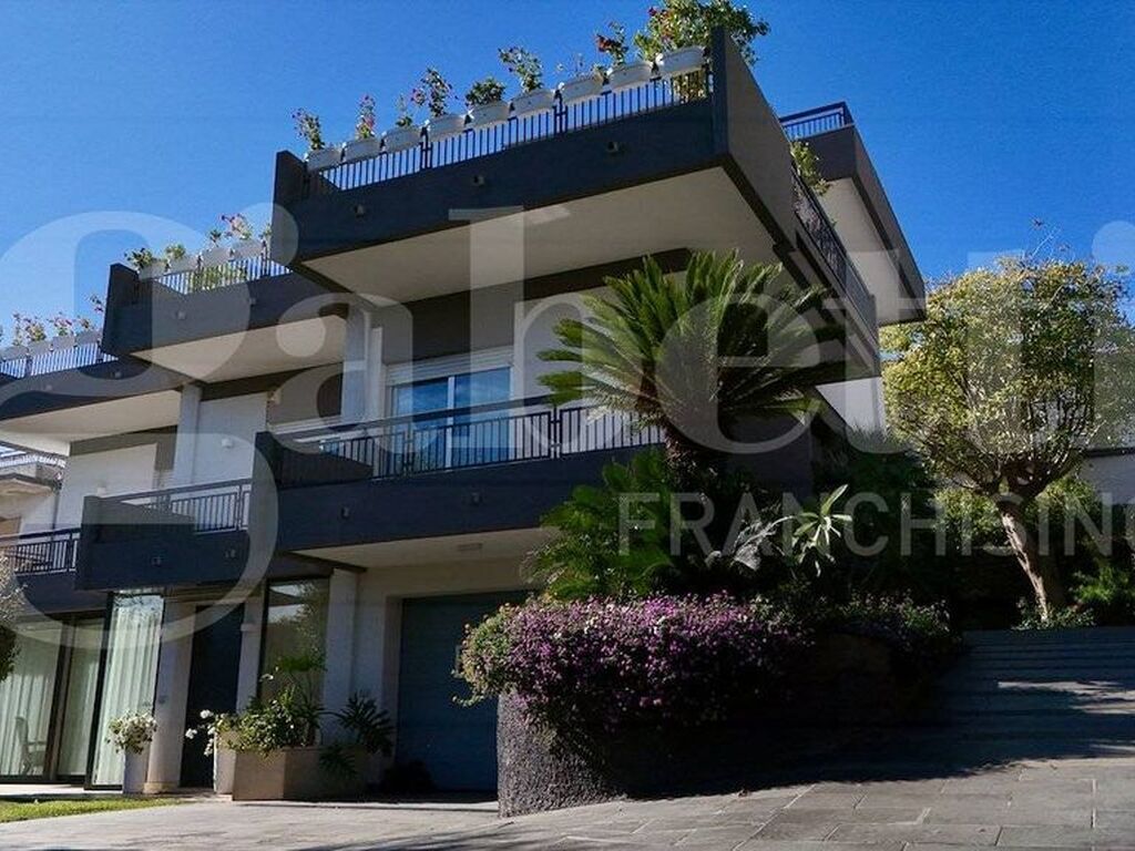 Luxury House for sale in Catania, 1 680 000 €, Photo 1