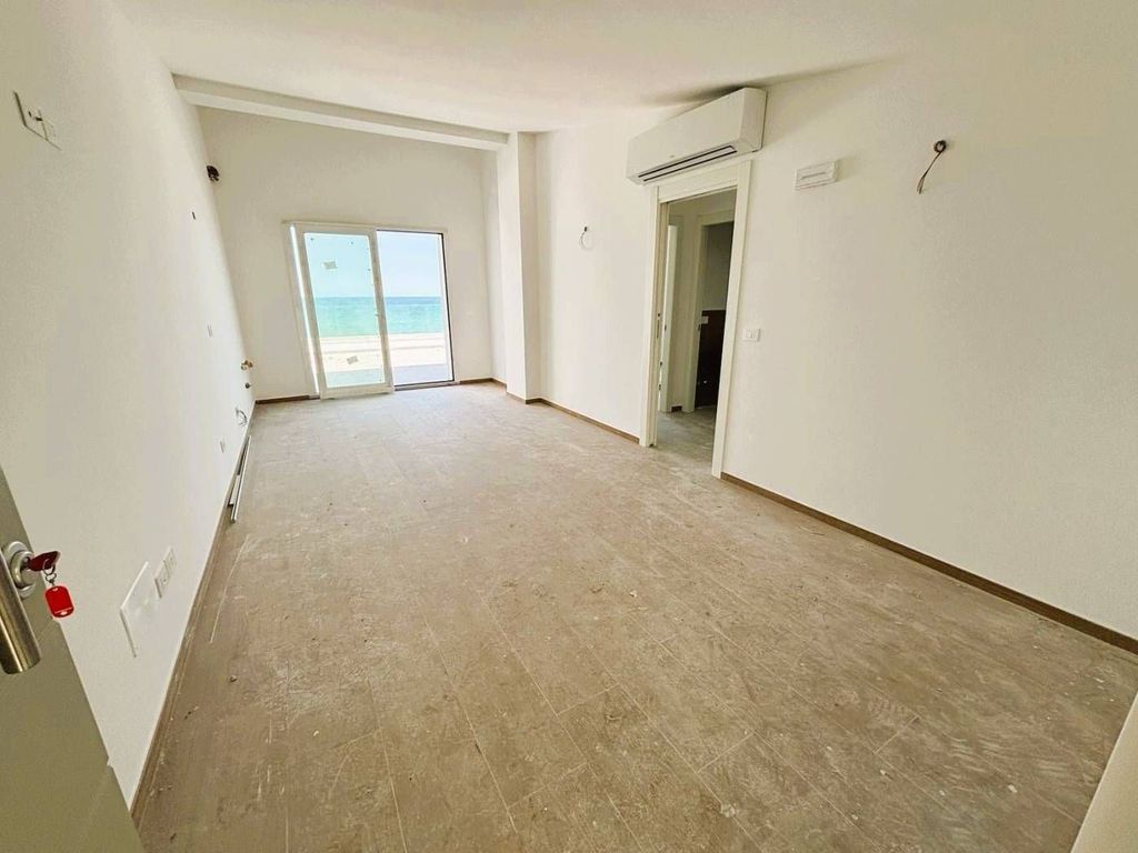 Appartement de luxe à vendre à Tortoreto, 450 000 €, Photo 1