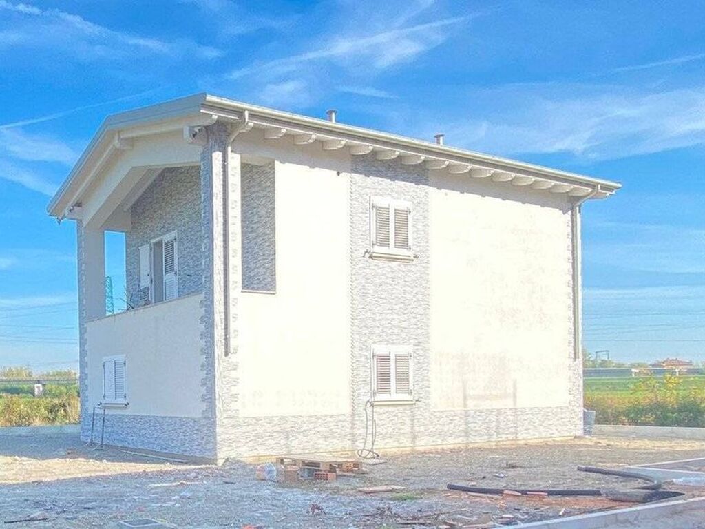 4415564