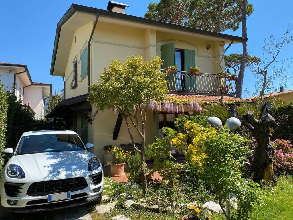 Luxury House for sale in Montignoso, 870 000 €, Photo 1