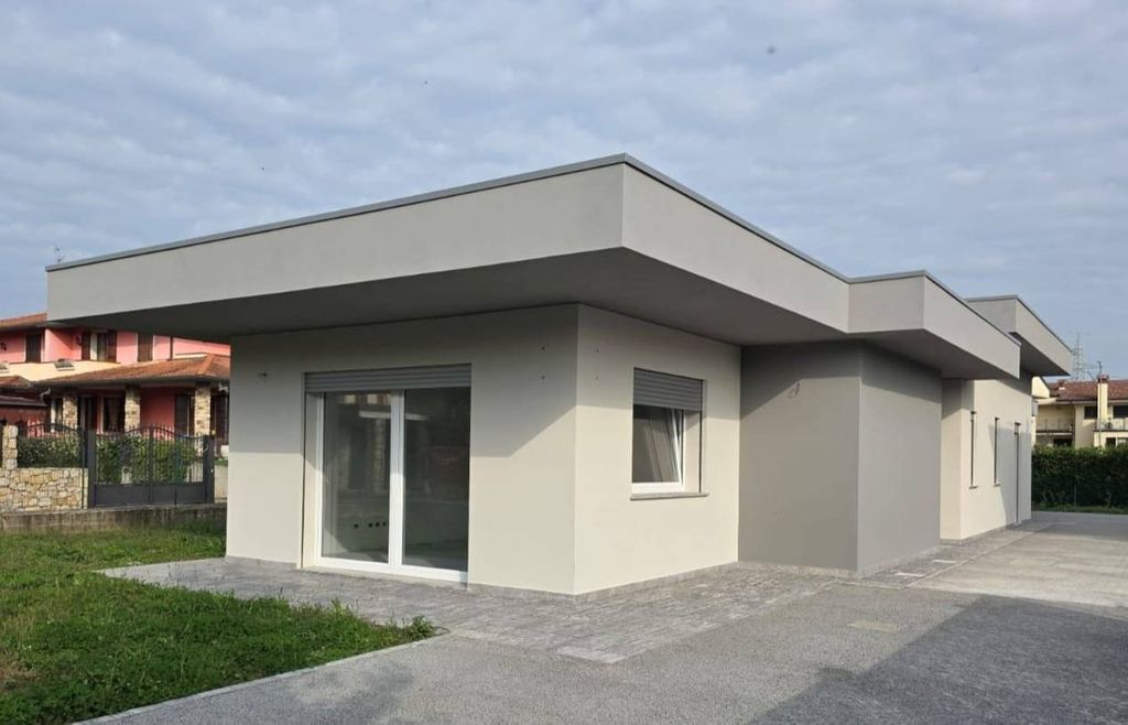 Luxury House for sale in Filago, 450 000 €, Photo 1