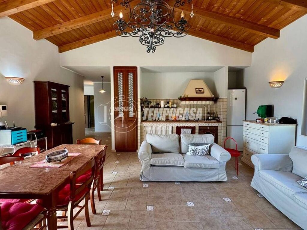 Luxury House for sale in Caiazzo, 1 600 000 €, Photo 1