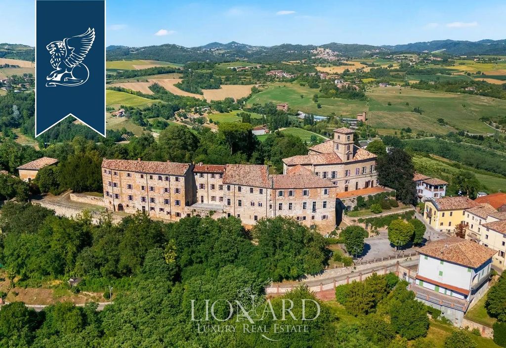 Luxury House for sale in Montiglio, 6 000 000 €, Photo 1