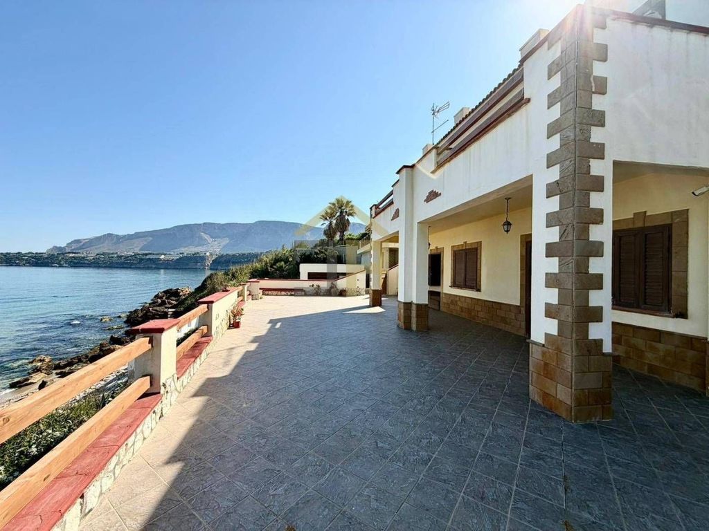 Luxury House for sale in Trappeto, 480 000 €, Photo 1