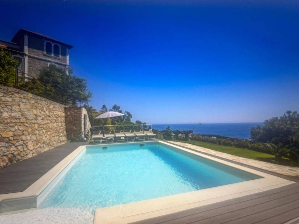Luxury House for sale in Bordighera, 4 980 000 €, Photo 1