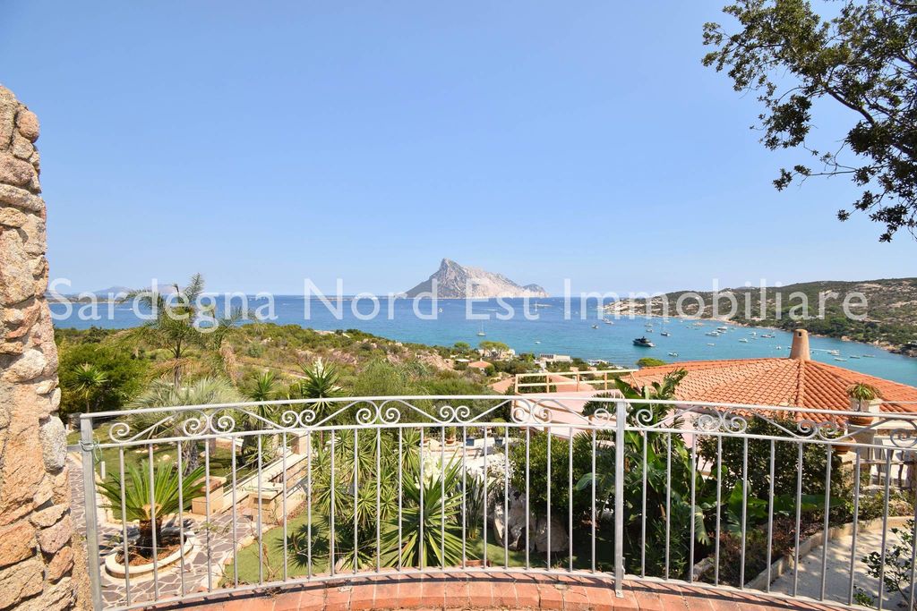 Maison de luxe à vendre à Loiri Porto San Paolo, 1 150 000 €, Photo 1