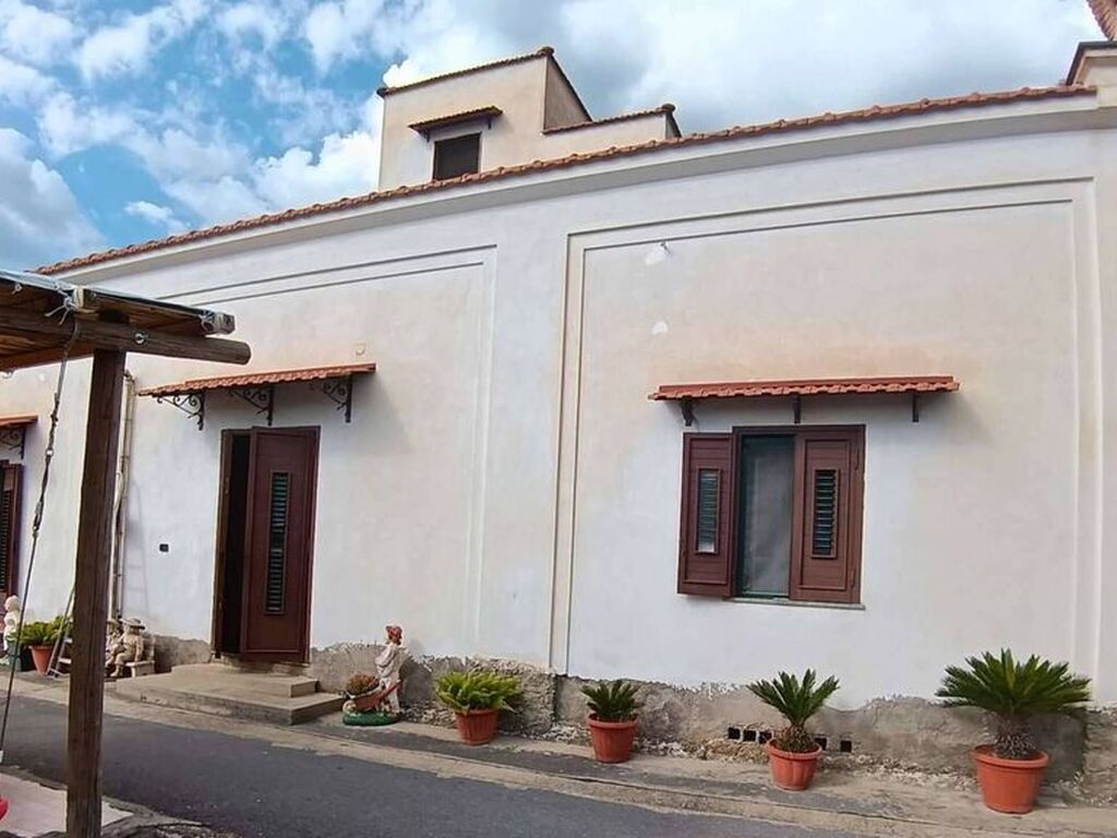Luxury House for sale in Sarno, 599 000 €, Photo 1