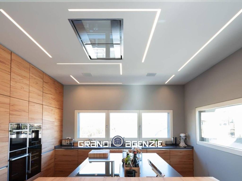 Luxury House for sale in Treviso, 1 750 000 €, Photo 7