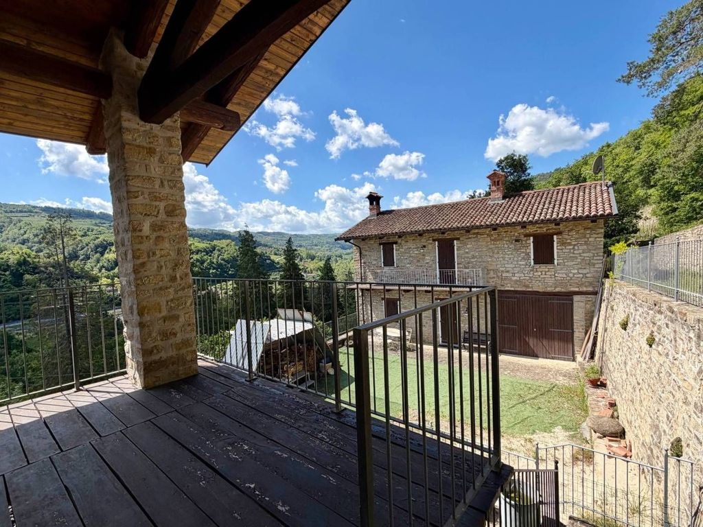 Luxury House for sale in Alba, 550 000 €, Photo 1