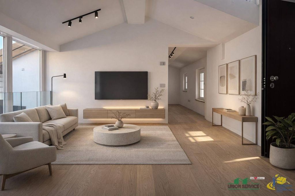 Luxury Apartment for sale in Parma, 740 000 €, Photo 1