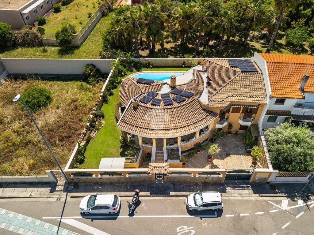 Luxury House for sale in Selargius, 1 300 000 €, Photo 1