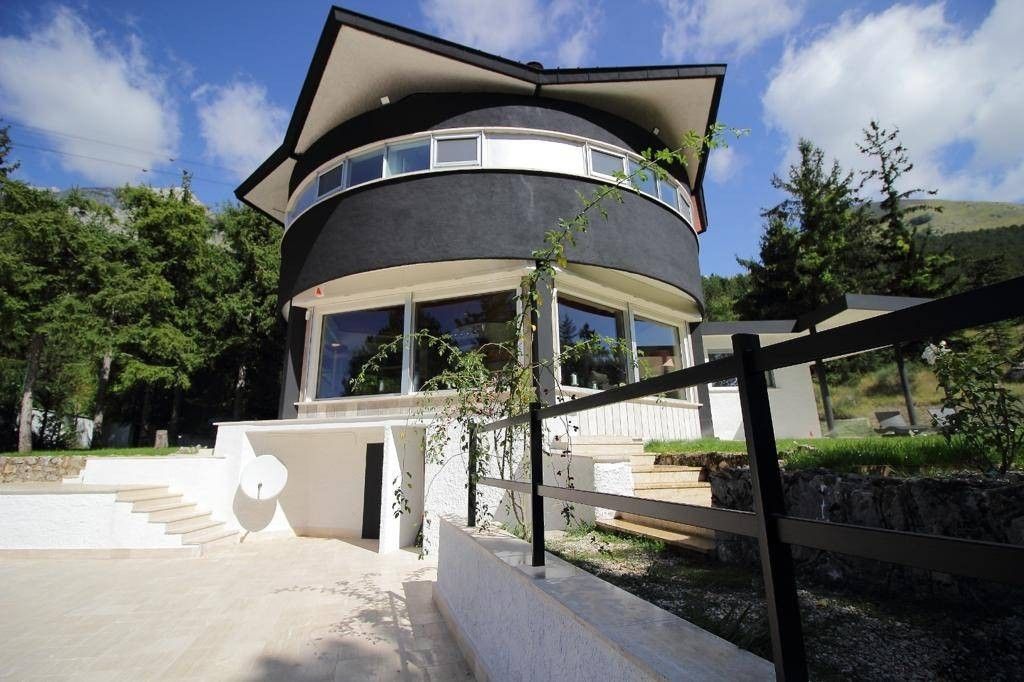 Luxury House for sale in L Aquila, 990 000 €, Photo 1