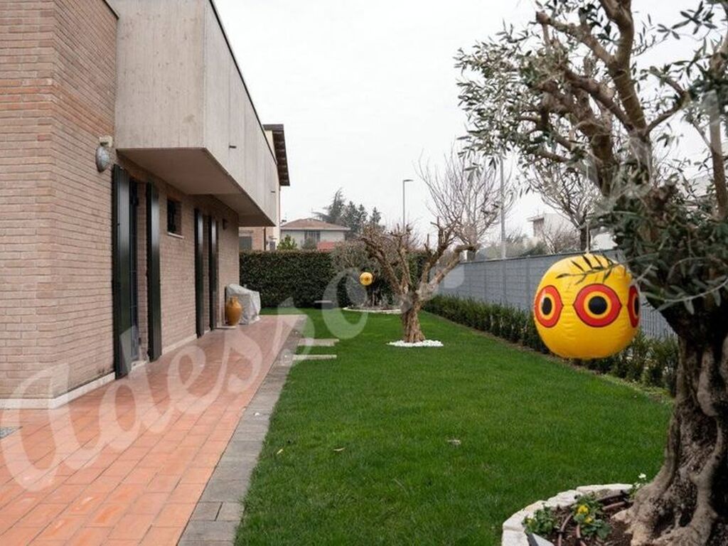 Luxury House for sale in Forlì, 495 000 €, Photo 1