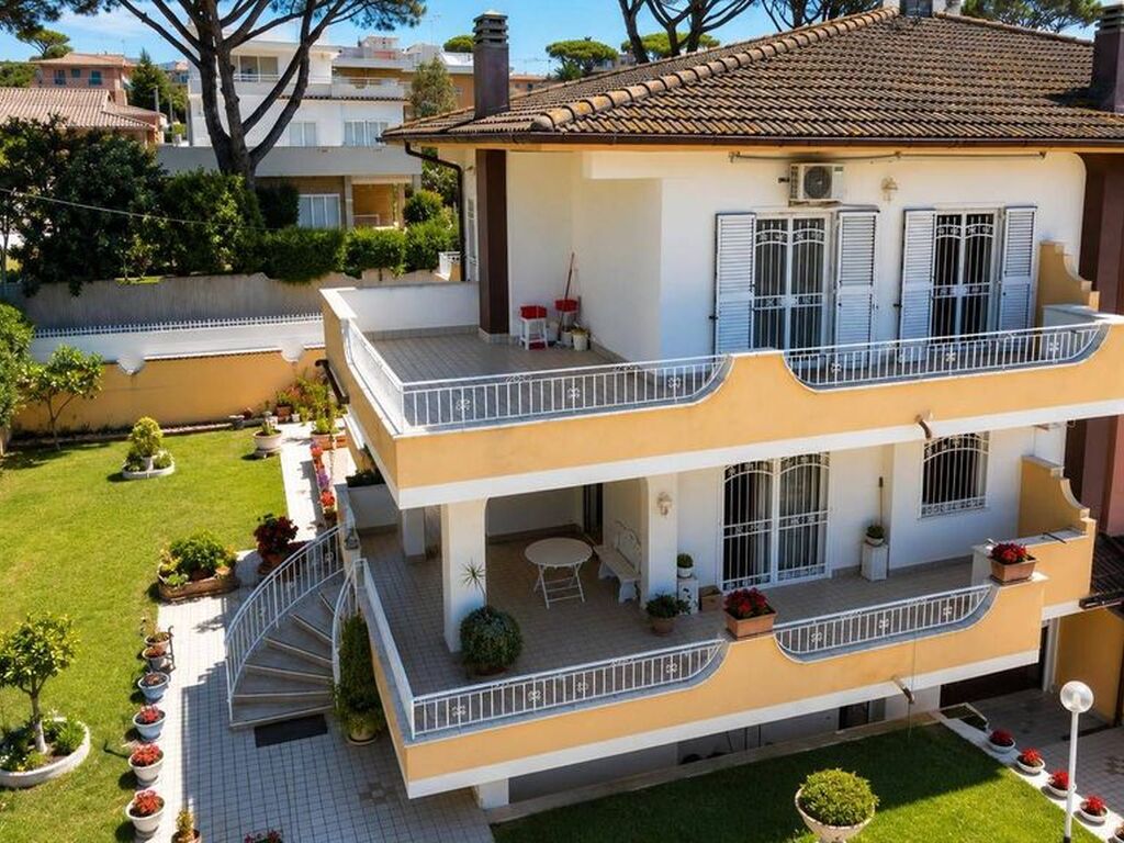 Luxury House for sale in Anzio, 480 000 €, Photo 1