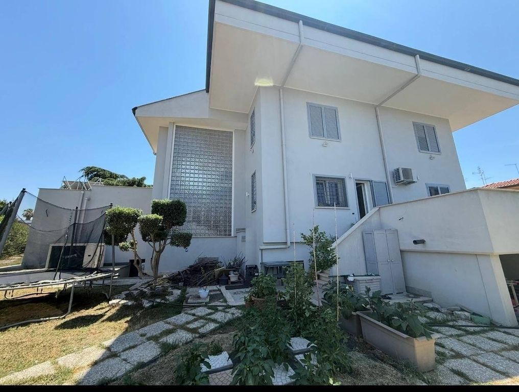 Luxury House for sale in Rome, 935 000 €, Photo 3