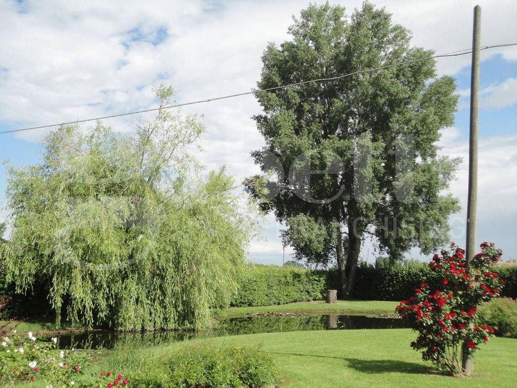 Luxury House for sale in Castel Maggiore, 790 000 €, Photo 4